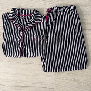 Like new DKNY Navy & White Stripe Pajama Set with Pink Trim size XL